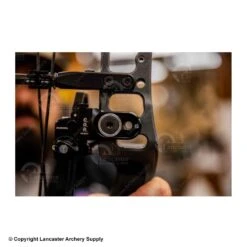 Hamskea Epsilon Arrow Rest (Universal Bracket) -Victory Shop 1030643 inuse2